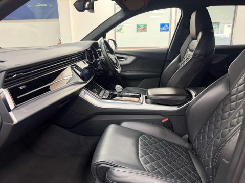 Audi SQ7 4.0 TDI V8 SUV 5dr Diesel Tiptronic quattro Euro 6 (s/s) (435 ps) 40