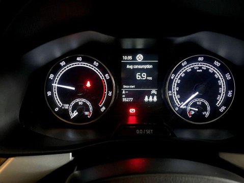 Skoda Kamiq 0.0L Cruise Control - DAB Radio 13