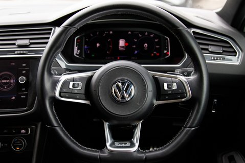 Volkswagen Tiguan SEL TSI 4MOTION DSG 15