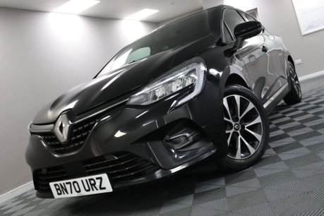 Renault Clio ICONIC TCE BOSE 32