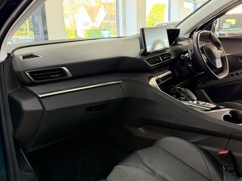 Peugeot 3008 1.6 13.2kWh Allure Premium e-EAT Euro 6 (s/s) 5dr 6