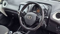 Toyota Aygo 1.0 VVT-i x-play Hatchback 5dr Petrol x-shift Euro 6 (71 ps) 30