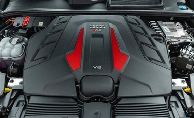 Audi RS Q8 Vorsprung 32