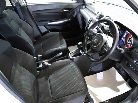 Suzuki Swift 1.2 Dualjet 83 12V Hybrid SZ5 5dr Auto 19
