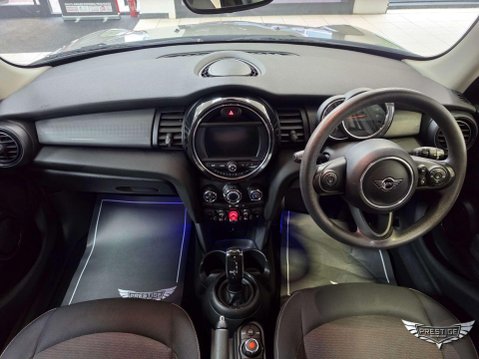 Mini Hatch 1.5 Cooper Classic Steptronic Euro 6 (s/s) 5dr 27