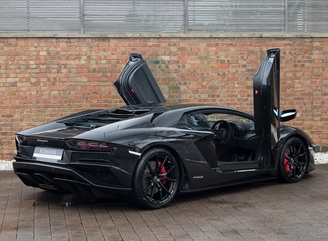Lamborghini Aventador S LP740-4 8
