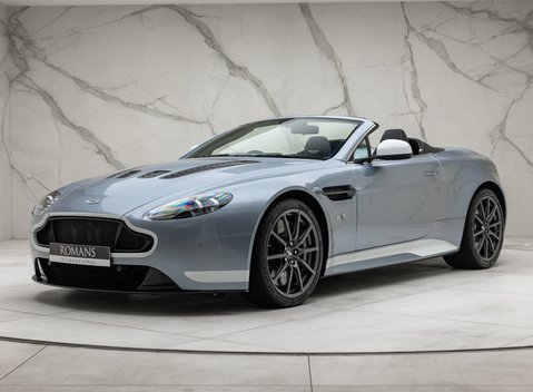 Aston Martin V12 Vantage S ROADSTER 1