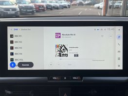 Toyota C-HR 1.8 C-HR Design HEV CVT 5dr 35