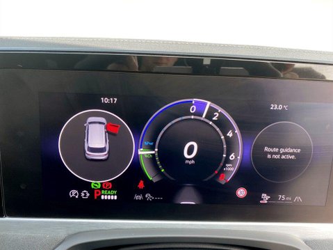 Volkswagen Passat 1.5 TSI eHybrid 19.7kWh R-Line Estate 5dr Petrol Plug-in Hybrid DSG Euro 6 14