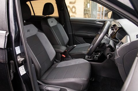 Volkswagen T-Cross R-LINE TSI DSG 31