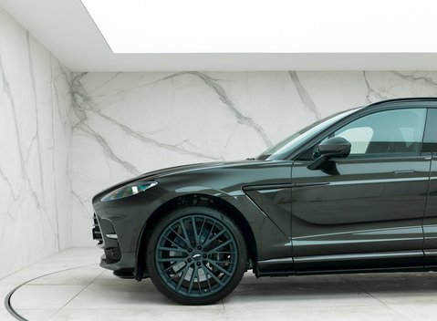 Aston Martin DBX 707 33