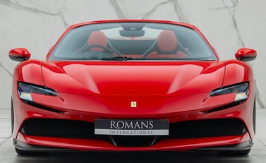 Ferrari SF90 Spider 10