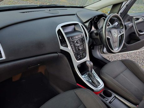 Vauxhall Astra 1.6 16v SRi Auto Euro 5 5dr 19
