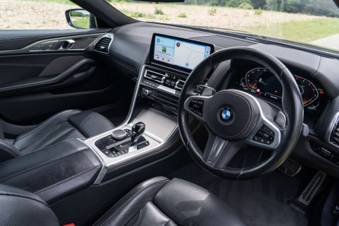 BMW 8 Series 840i M Sport 10
