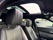 Land Rover Range Rover Velar R-DYNAMIC HSE 300D 27