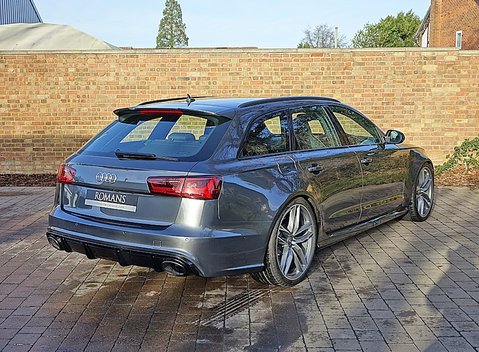 Audi RS6 Avant 26