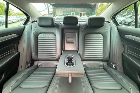 Volkswagen Passat GTE DSG - VAT Q - 1 OWNER - PLUG IN HYBRID - 3 IN STOCK 60