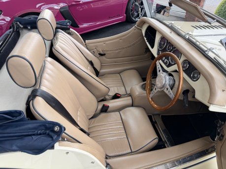 Morgan Plus Four PLUS 4 23