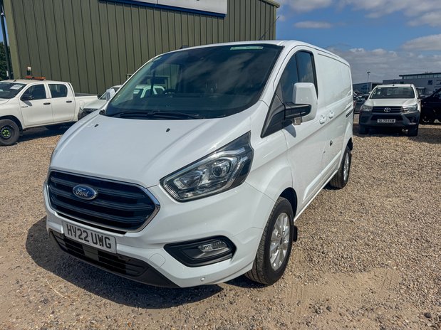Ford Transit Custom SWB L1H1 Low Roof Limited 300 Air Con Cruise Sensors EURO 6 2