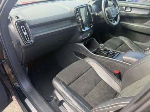Volvo XC40 2.0 T4 R-Design Auto AWD Euro 6 (s/s) 5dr 33