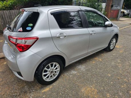 Toyota Yaris 1.5 VVT-h Icon Tech E-CVT Euro 6 (s/s) 5dr 61