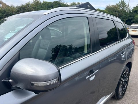 Mitsubishi Outlander 2.0h 12kWh 4hs CVT 4WD Euro 6 (s/s) 5dr 15
