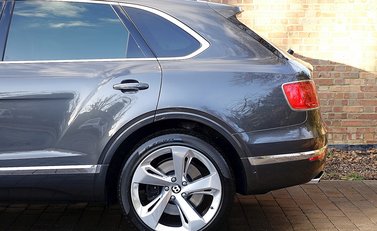 Bentley Bentayga 9