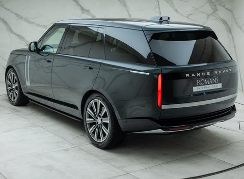 Land Rover Range Rover D350 AUTOBIOGRAPHY LWB 12