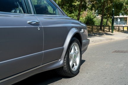 Bentley Continental R Mulliner 12