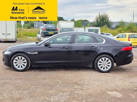 Jaguar XF 2.0d Portfolio Saloon 4dr Diesel Auto Euro 6 (s/s) (163 ps) 10