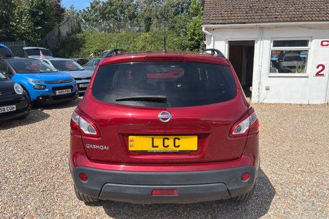 Nissan Qashqai 360 CAMERA..GLASS ROOF..SAT NAV..BLUETOOTH..10 SERVICES..STUNNING EXAMPLE 13