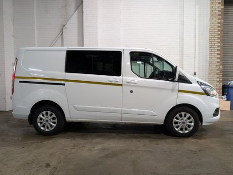 Ford Transit Custom 300 LIMITED DCIV ECOBLUE 3