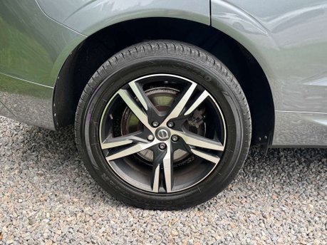 Volvo XC60 2.0 XC60 R-Design B5 MHEV Auto 5dr 13
