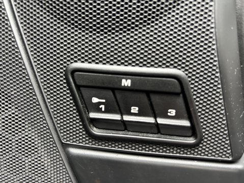 Porsche 911 CARRERA 4 TIPTRONIC S 17