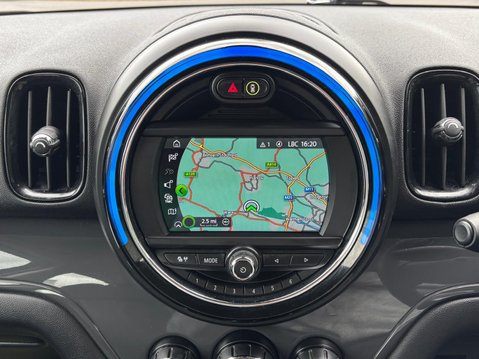 Mini Countryman COOPER 19