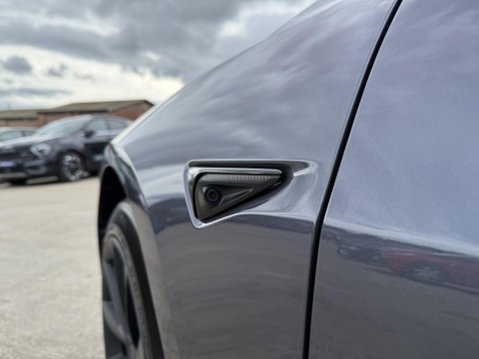 Tesla Model 3 Saloon 4dr Electric Auto RWD (241 bhp) 47