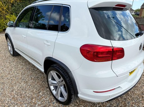 Volkswagen Tiguan 2.0 TDI BlueMotion Tech R-Line Edition DSG 4WD Euro 6 (s/s) 5dr 12