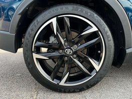 Toyota C-HR 1.8 C-HR GR Sport HEV CVT 5dr 14