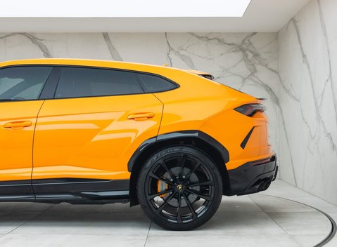 Lamborghini Urus 36