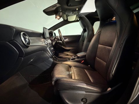Mercedes-Benz GLA Class GLA 220 D 4MATIC AMG LINE PREMIUM PLUS 15