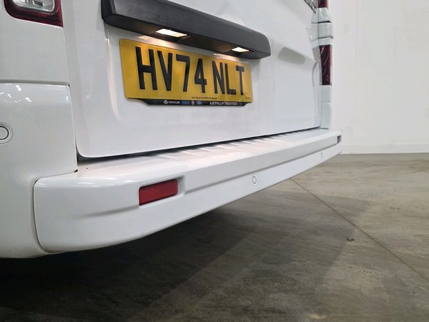Renault Trafic RENAULT TRAFIC LWB DIESEL LL30 Blue dCi 130 Extra [Safety] Van 10