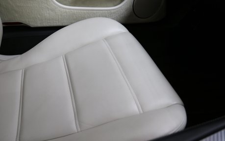 Jaguar XKR Stunning Cherished Example - Only 3 Owners 14