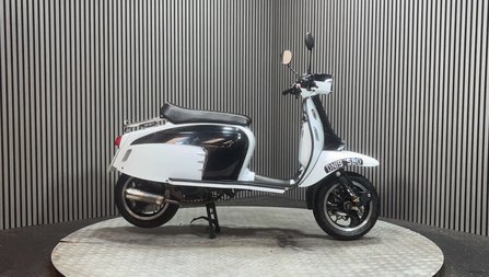 Royal Alloy GT 125 i Scooter Petrol CVT Euro 4 (10 ps)