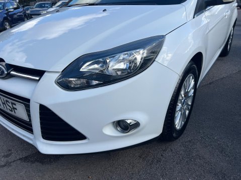 Ford Focus 1.6 Titanium Euro 5 5dr 8