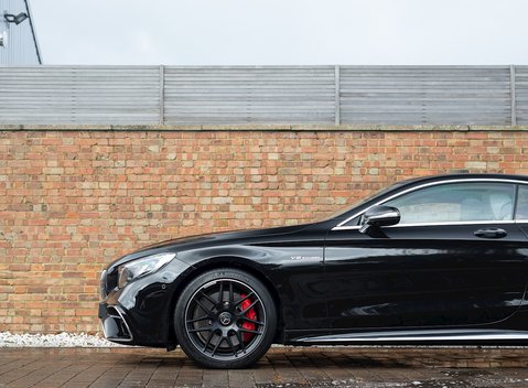 Mercedes-Benz S63 AMG Coupe 24