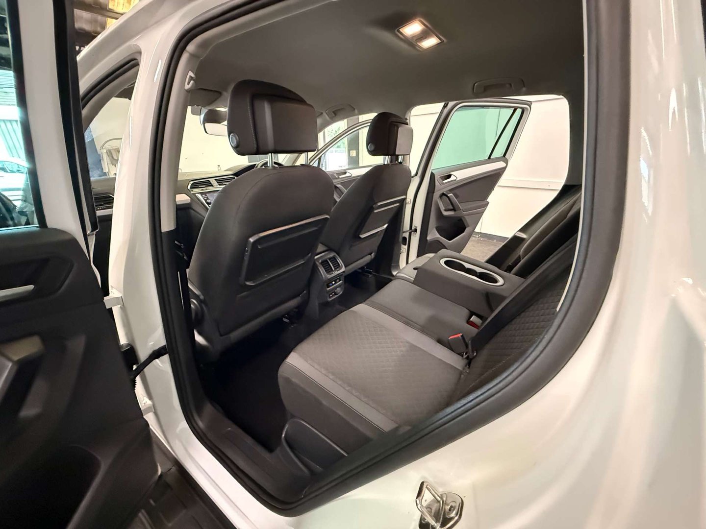 2019 Volkswagen Tiguan — image 42