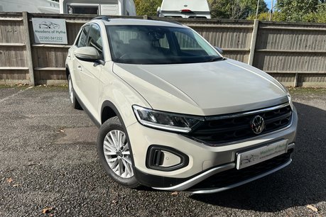 Volkswagen T-Roc 1.5 LIFE TSI 5 Dr