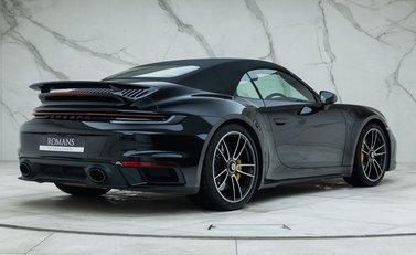 Porsche 911 Turbo S Cabriolet (992) 5