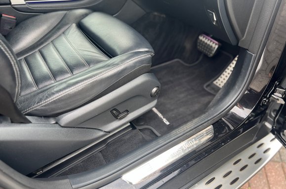 Mercedes-Benz GLC GLC 300 D 4MATIC AMG LINE PREMIUM 19