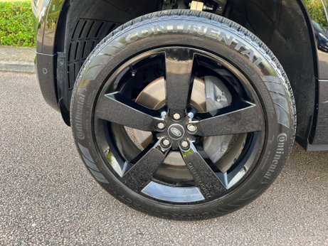 Land Rover Defender 3.0 D250 MHEV X-Dynamic SE Auto 4WD Euro 6 (s/s) 3dr 40